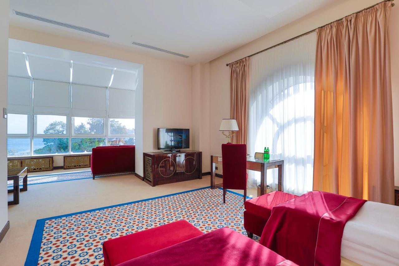 KADORR Hotel Resort&Spa Odessa Exterior foto