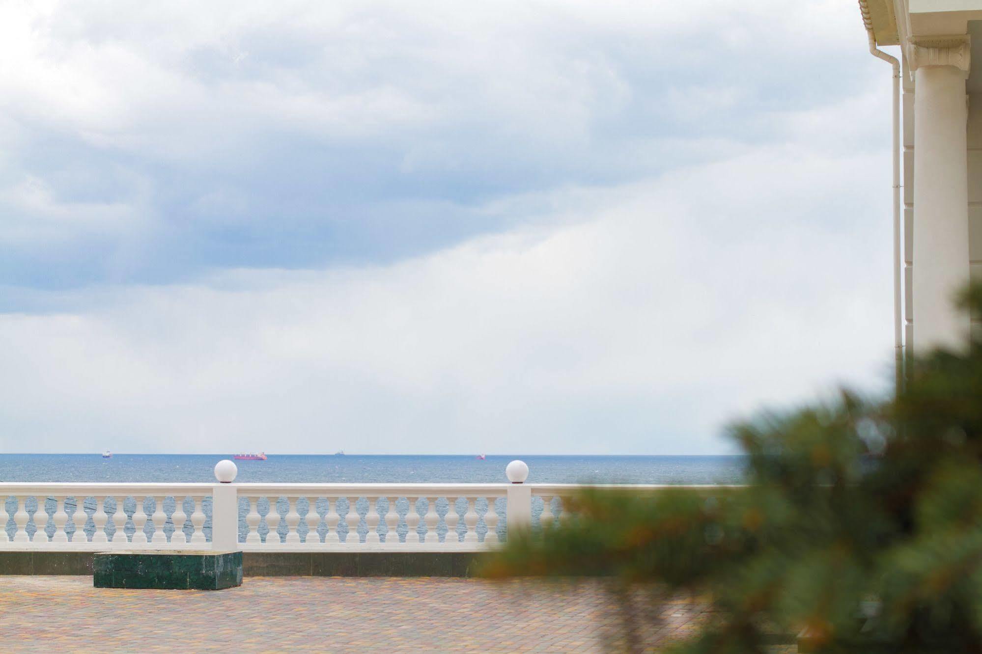 KADORR Hotel Resort&Spa Odessa Exterior foto