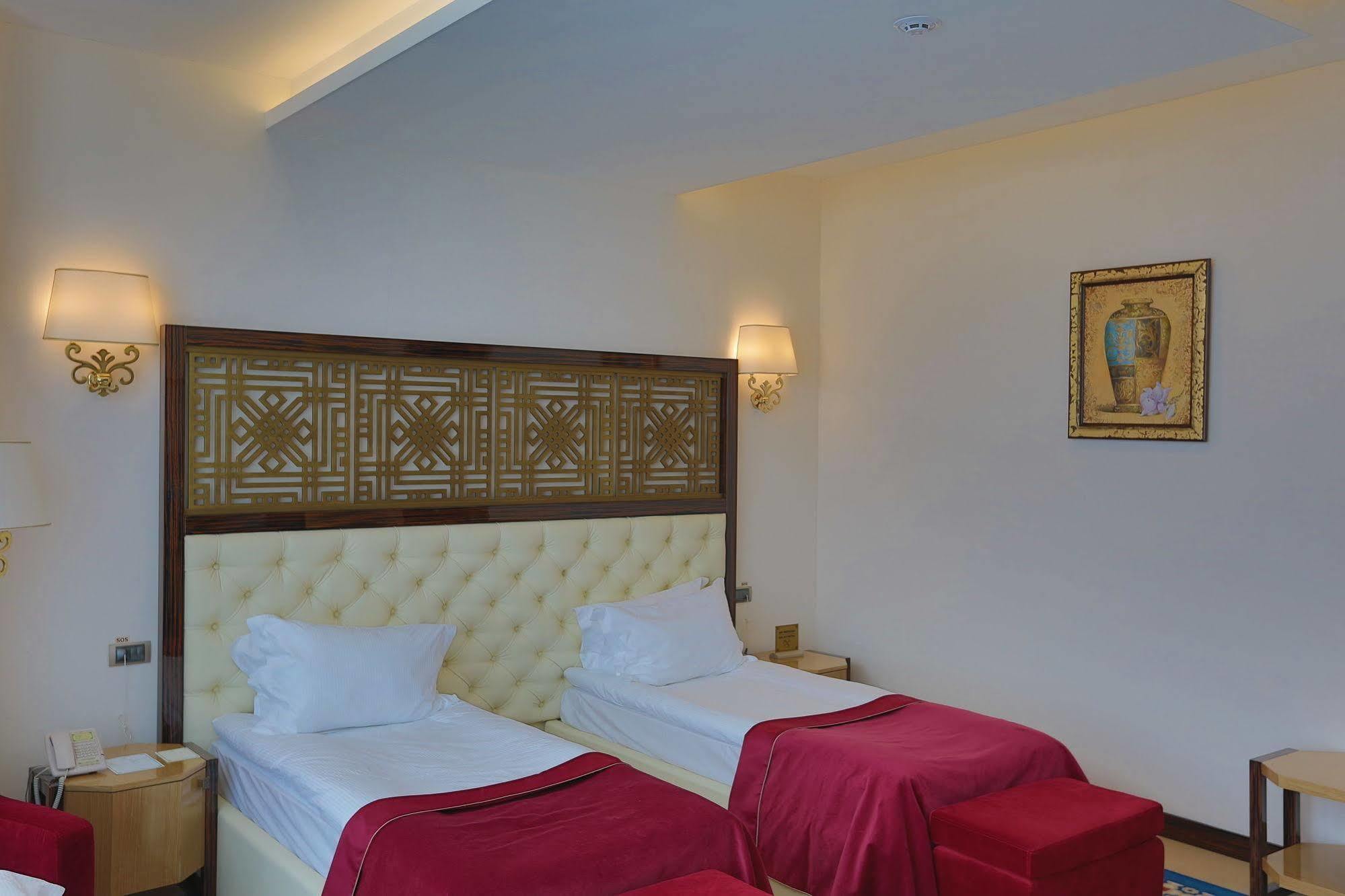 KADORR Hotel Resort&Spa Odessa Exterior foto
